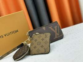 Picture of Louis Vuitton Wallets _SKUfw221093962fw